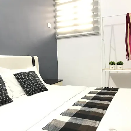 Ipoh Homestay Cozy And Comfortable 4R3B 13Pax Indoor Car Parking Sy12 Exterior photo