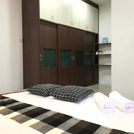 Ipoh Homestay Cozy And Comfortable 4R3B 13Pax Indoor Car Parking Sy12 Exterior photo