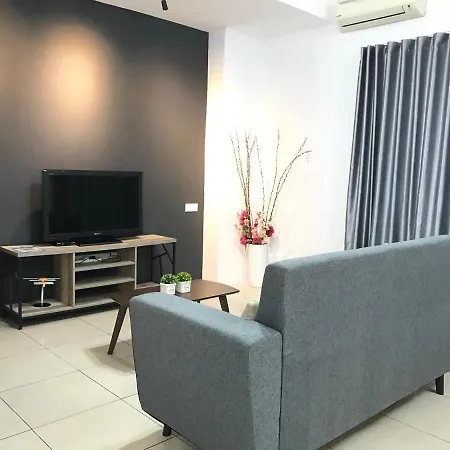 Ipoh Homestay Cozy And Comfortable 4R3B 13Pax Indoor Car Parking Sy12 Exterior photo