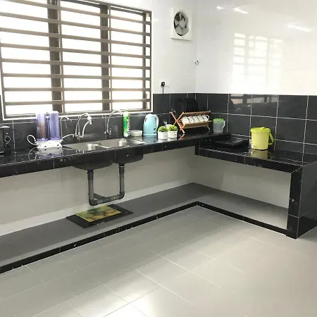 Ipoh Homestay Cozy And Comfortable 4R3B 13Pax Indoor Car Parking Sy12 Exterior photo