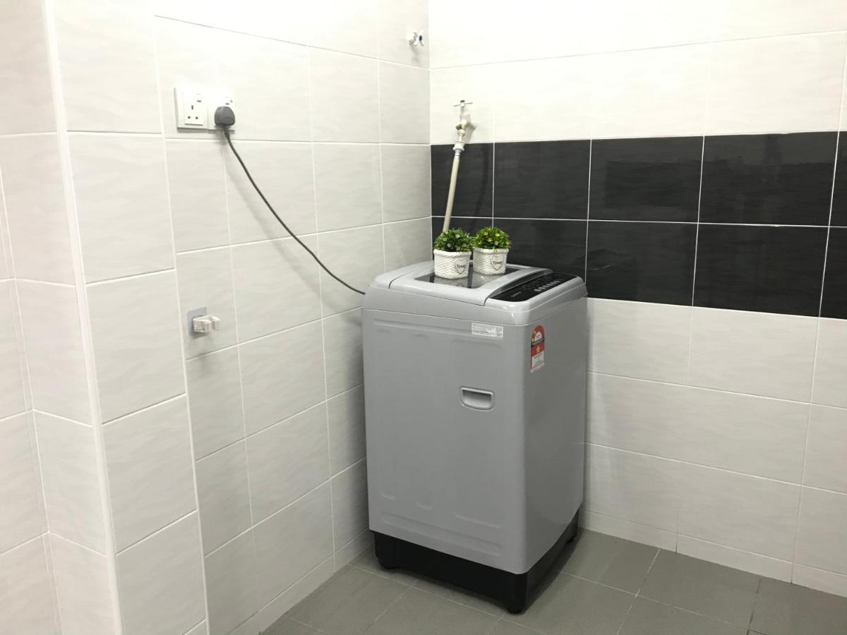 Cozy And Comfortable 4r3b 13pax Indoor Car Parking Sy12 Ipoh