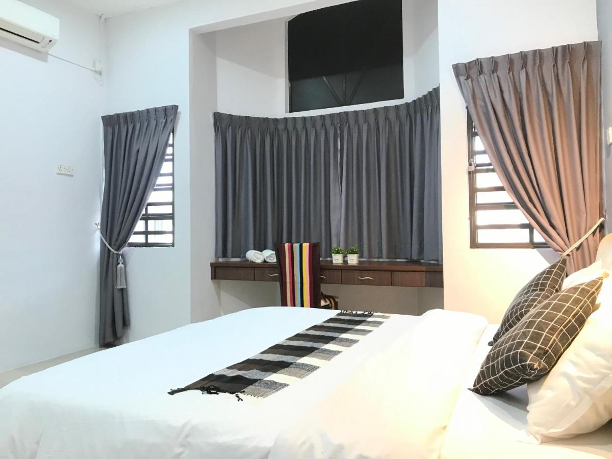 Holiday home Cozy And Comfortable 4r3b 13pax Indoor Car Parking Sy12 Ipoh
