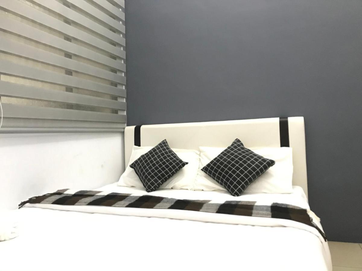 Cozy And Comfortable 4r3b 13pax Indoor Car Parking Sy12 * Ipoh