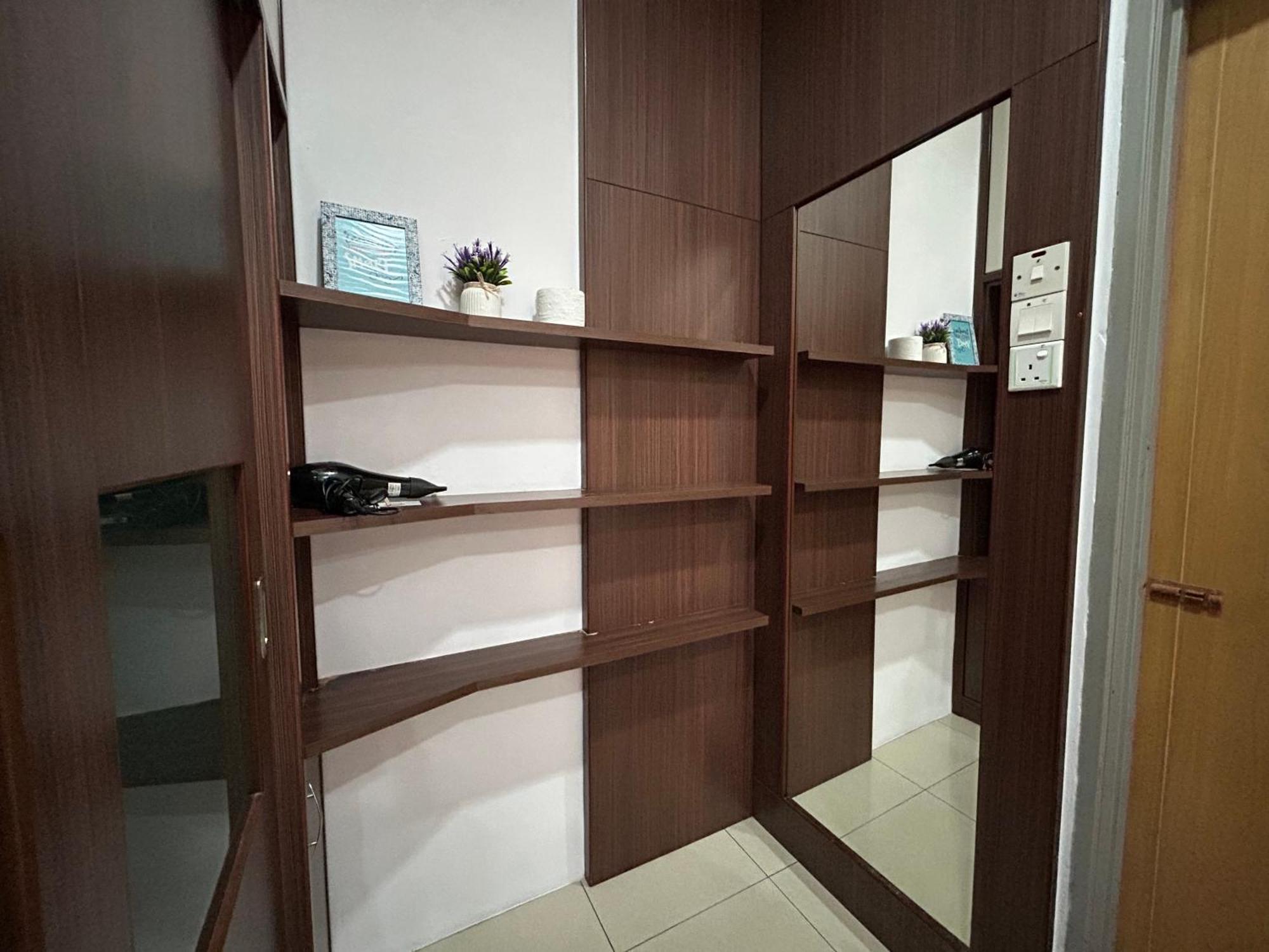Cozy And Comfortable 4r3b 13pax Indoor Car Parking Sy12 * Ipoh