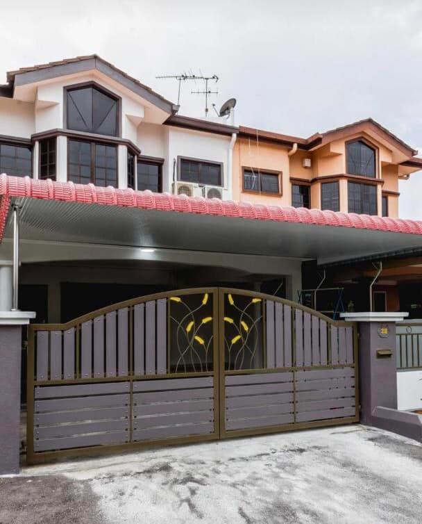 Cozy And Comfortable 4r3b 13pax Indoor Car Parking Sy12 *
